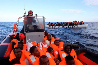 نجات ۱۴۹ مهاجر در آب‌های ایتالیا