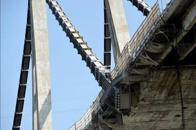 رانش زمین عامل فروریختن پل بزرگراهی در ایتالیا