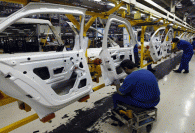 چه موانعی توسعه صادرات در صنعت خودرو کشور را به چالش کشیده است؟
