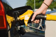 پر کردن باک بنزین چه ضرری دارد؟