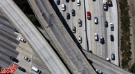 ترامپ برنامه محدودیتی دولت اوباما برای خودروسازان را متوقف کرد