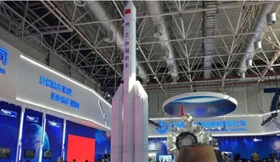 موشک چینی که فضانوردان را به ماه می‌برد