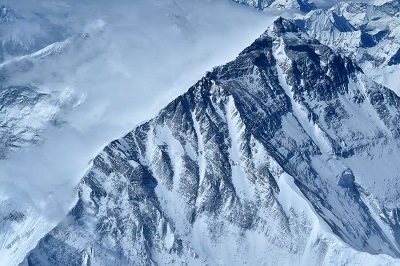 ارتفاع اورست ۸۸۴۸.۸ متر اعلام شد