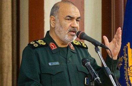 فرمانده کل سپاه: دشمنان منتظر واکنش قاطع ایران باشند