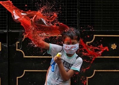 جشن رنگ هولی در هند
