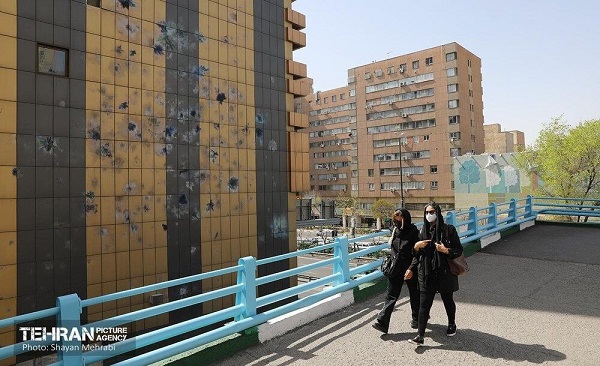 آثار چهارشنبه‌سوری بر دیوارهای شهر تهران