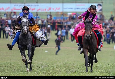 حضور زنان در جشنواره اسب دوانی