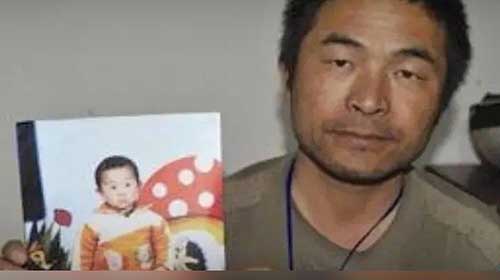 مردی پس از ۲۴سال فرزند خود را پیدا کرد