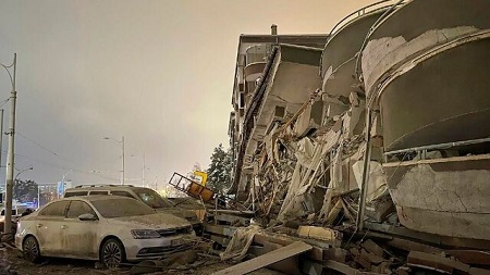 بیش از ۵۰۰ کشته و ۳۰۰۰ زخمی در پی زلزله در ترکیه و سوریه