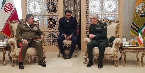 وزیر دفاع سوریه با سرلشکر باقری دیدار کرد