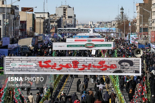 آماده سازی خیابان آزادی برای راهپیمایی ۲۲ بهمن
