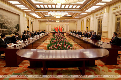 لوکاشنکو در پکن: افق‌های جدیدی از همکاری را ترسیم می‌کنیم