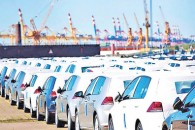 واردات خودرو با تعرفه پایین موجب حذف تقاضای کاذب از بازار است