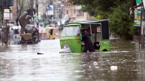 خسارات گسترده سیل به بزرگترین شهر پاکستان