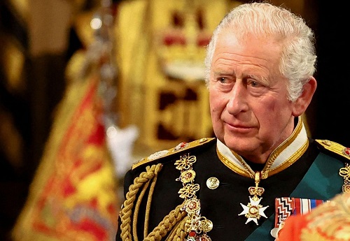 چارلز رسما به عنوان پادشاه انگلیس معرفی شد