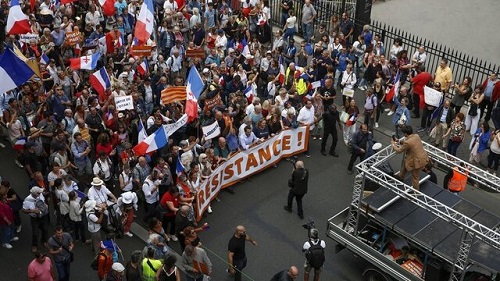 اعتراضات ضد ناتو در خیابان‌های پاریس