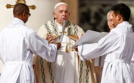 پاپ در مقابل دولت راست‌گرای ایتالیا