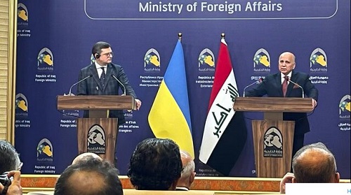 وزیر خارجه عراق: موافق پایان جنگ اوکراین و روسیه هستیم