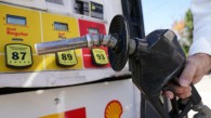 میانگین قیمت بنزین نزدیک به یک دلار کمتر از سال گذشته است