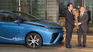 فروش اولین خودروی میرایی به نخست وزیر ژاپن 