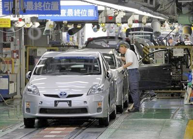 مشکلات تويوتا براي حفظ عنوان بزرگترين خودروساز دنيا