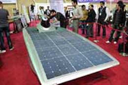 عدم وجود شرایط مناسب تولید خودروهای خورشیدی در کشور