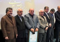 شرکت کارگزاری رسمی بیمه سایپا موفق به اخذ تندیس بلورین شد
