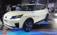 ماهیندرا نسخه ای تمام برقی از XUV300 را معرفی کرد