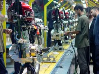 با کاهش قدرت خرید مردم ، صنعت موتور سیکلت سازی در مسیر رونق تولید متوقف می شود