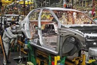 افزایش نرخ سوخت اهرمی برای تولید خودروهای کم‌مصرف