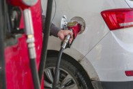 ثبت ۳۰۰ درخواست برای دوگانه‌سوز کردن خودروها در استان ایلام