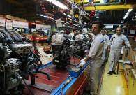 خودروسازان پراخت مطالبات قطعه‌سازان کوچک را مقدم بدارند