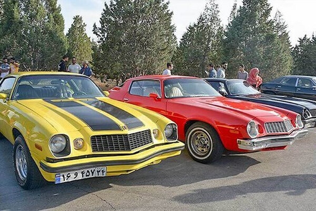 همایش خودرو‌های کلاسیک در شاهین شهر