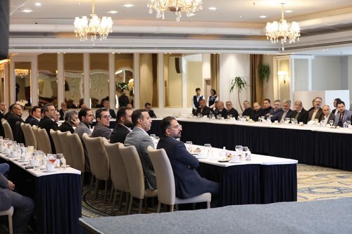 تکریم مشتریان اصل راهبردی این گروه است تکریم مشتریان اصل راهبردی این گروه است