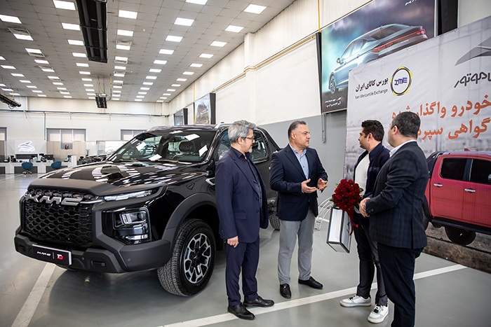 آغاز فصل تازه خرید خودرو با تحویل اولین KMC T۹ به روش گواهی سپرده آغاز فصل تازه خرید خودرو با تحویل اولین KMC T۹ به روش گواهی سپرده