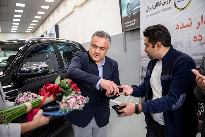 آغاز فصل تازه خرید خودرو با تحویل اولین KMC T۹ به روش گواهی سپرده آغاز فصل تازه خرید خودرو با تحویل اولین KMC T۹ به روش گواهی سپرده